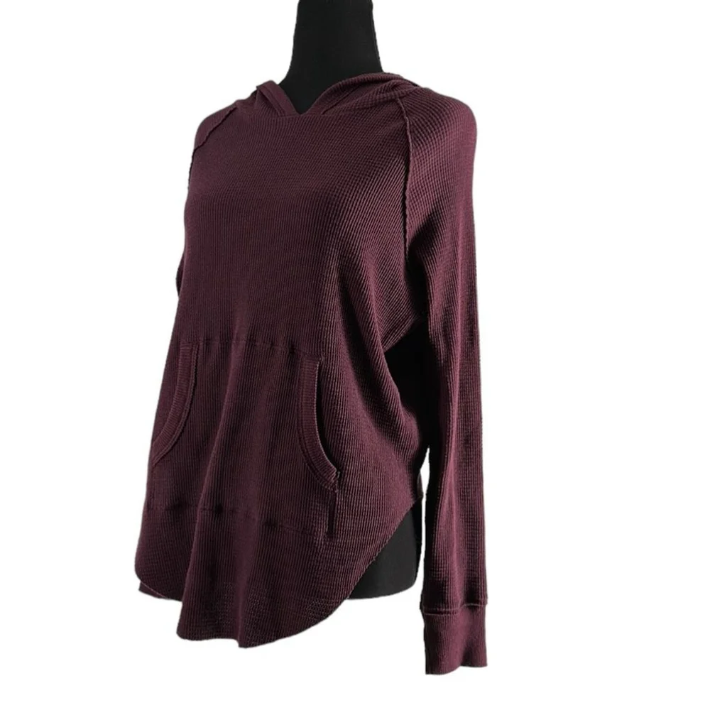 Aritzia tna waffle hoodie long sleeve light weight lounge wear casual maroon xs - Picture 7 of 8